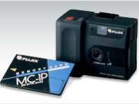 La prima macchina digitale che registra le foto su schede memoria
